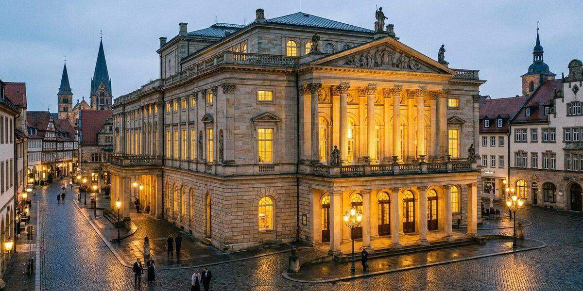 Oper Bonn — Außenansicht des Bonner Opernhauses